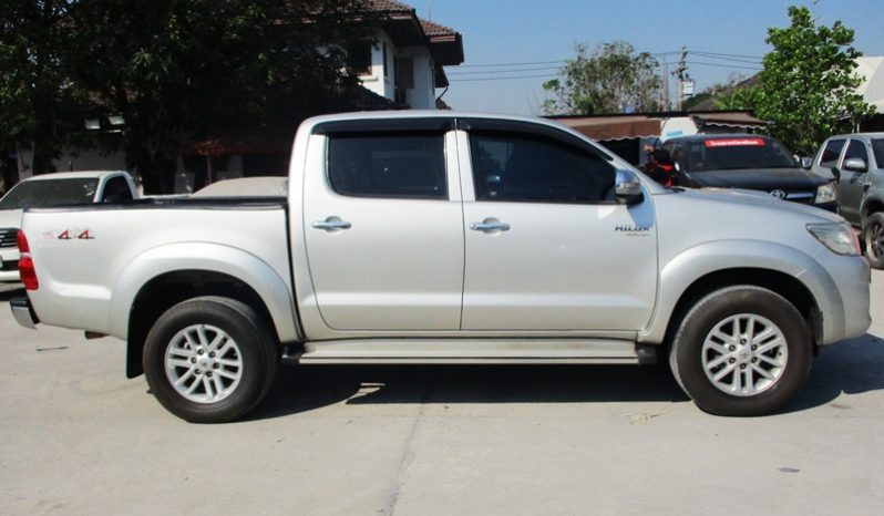 2013 – VIGO 4WD 2.5E MT DOUBLE CAB SILVER – 7236 full