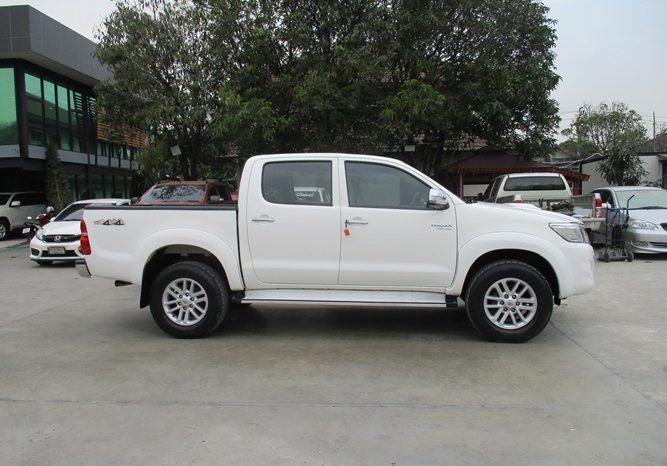 2013 – VIGO 4WD 2.5E MT DOUBLE CAB WHITE – 7436 full