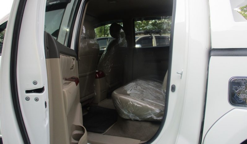 2013 – VIGO 4WD 2.5E MT DOUBLE CAB WHITE – 4678 full