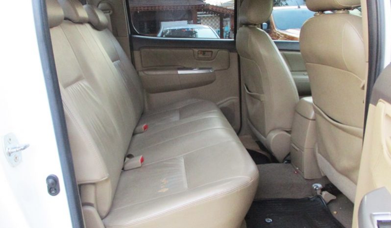 2013 – VIGO 4WD 3.0G AT DOUBLE CAB WHITE – 4756 full