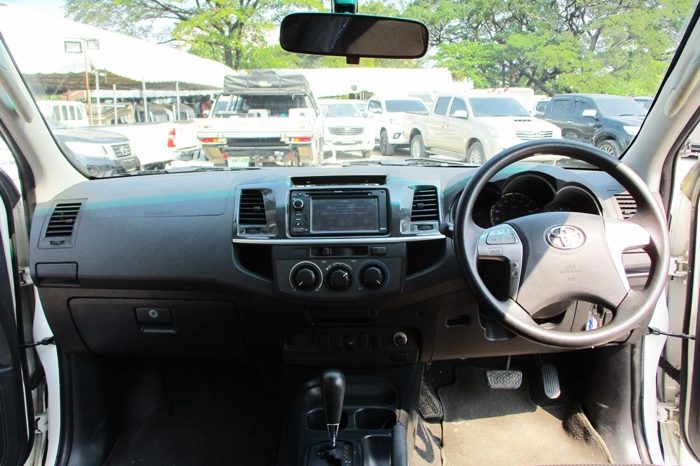 2013 – VIGO PRERUNNER 3.0G AT DOUBLE CAB WHITE – 4032 full