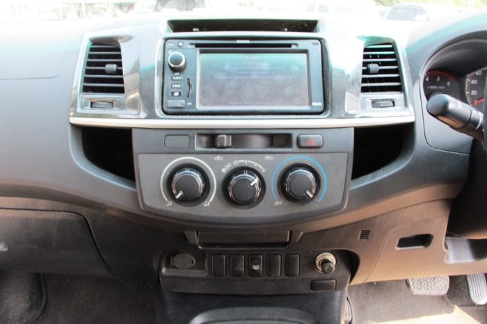 2013 – VIGO PRERUNNER 3.0G AT DOUBLE CAB WHITE – 4032 full