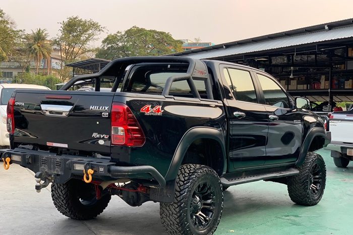2016 – REVO 4WD 2.8G AT DOUBLE CAB BLACK – 3183 full