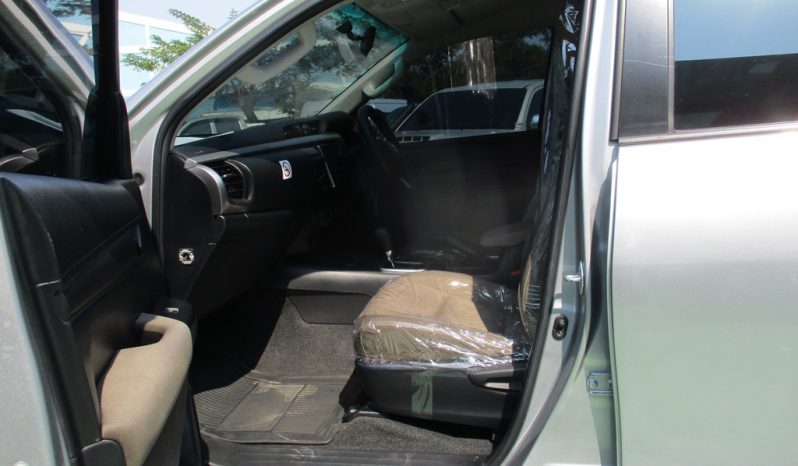 2015 – REVO 2WD 2.7E AT DOUBLE CAB SILVER – 6598 full