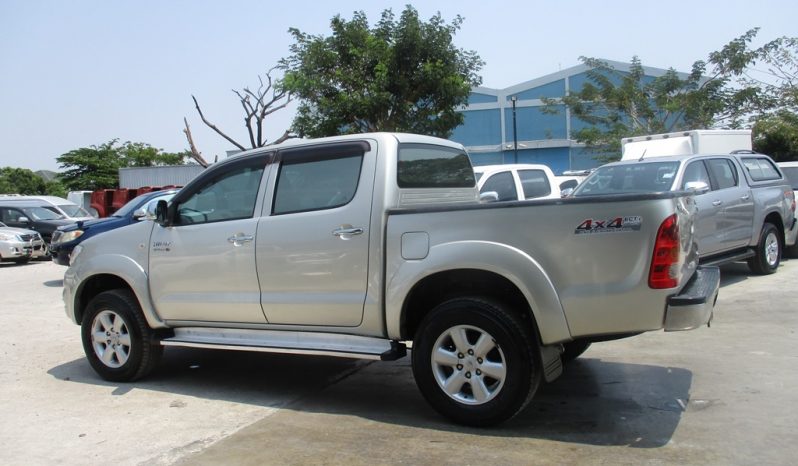 2010 – VIGO 4WD 3.0G AT DOUBLE CAB SILVER – 6258 full