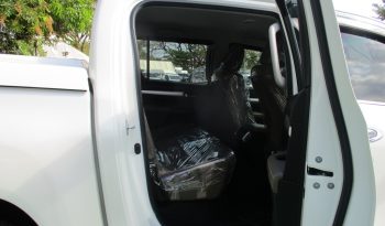 2015 – REVO 4WD 2.8G AT DOUBLE CAB WHITE – 7468 full