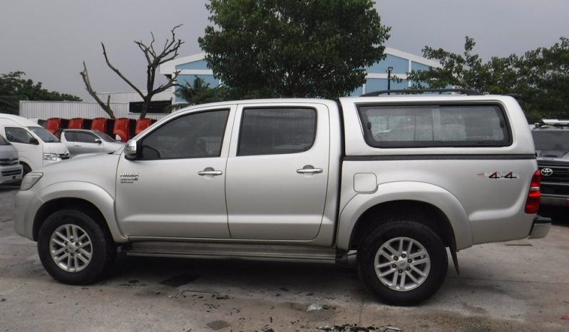 2013 – VIGO 4WD 3.0G MT DOUBLE CAB SILVER – 6713 full