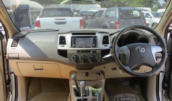 2013 – VIGO 4WD 3.0G AT DOUBLE CAB SILVER – 9143 full