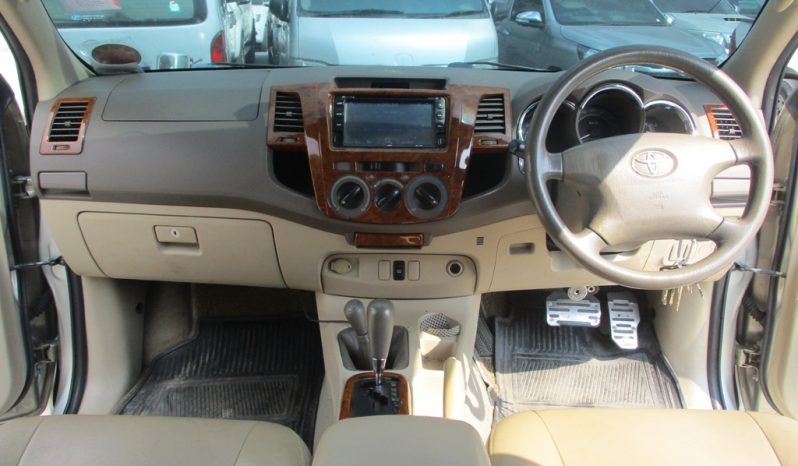 2006 – VIGO 4WD 3.0G AT DOUBLE CAB SILVER – 1947 full