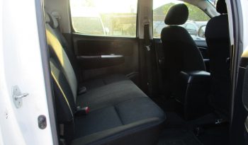 2014 – VIGO 4WD 2.5E MT DOUBLE CAB WHITE – 2749 full