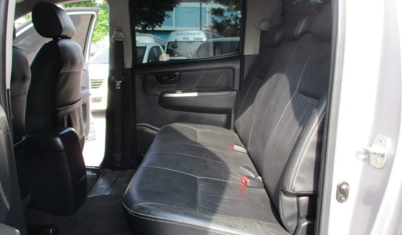 2015 – VIGO 4WD 3.0G AT DOUBLE CAB SILVER – 2248 full
