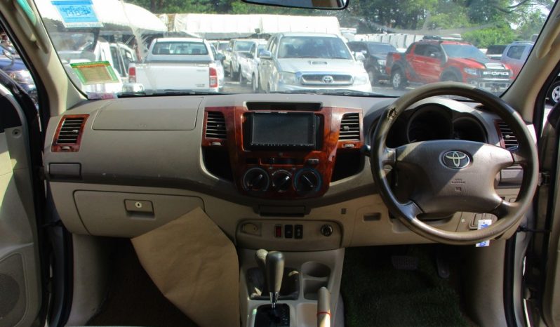 2006 – VIGO 4WD 3.0G AT DOUBLE CAB SILVER – 3354 full