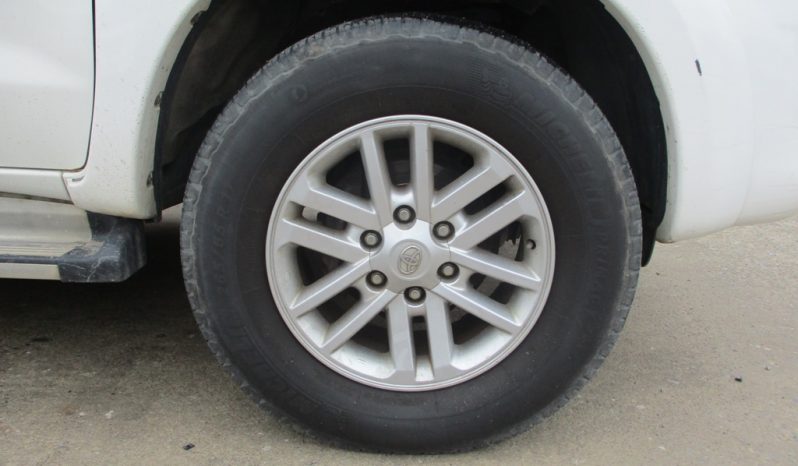 2013 – VIGO 4WD 3.0G AT DOUBLE CAB WHITE – 2020 full
