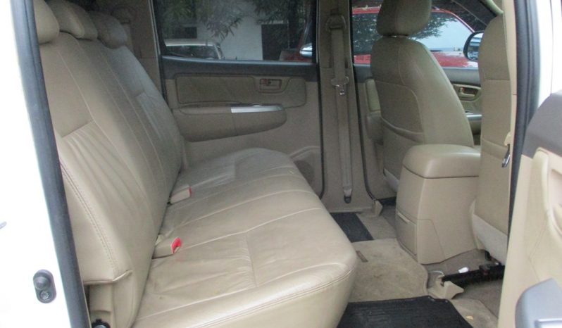 2013 – VIGO 4WD 3.0G AT DOUBLE CAB WHITE – 2020 full