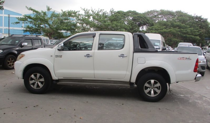 2007 – VIGO 4WD 3.0G AT DOUBLE CAB WHITE – 928 full