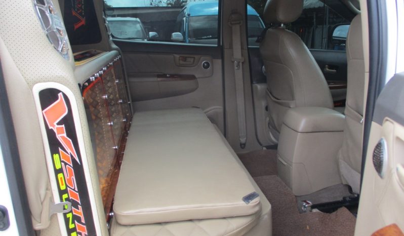 2012 – VIGO 4WD 3.0G AT DOUBLE CAB WHITE – 9915 full